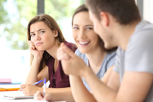 ngược cẩu và cơm chó là gì