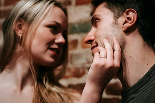 Tiếng sét ái tình là gì và nó có tồn tại hay không