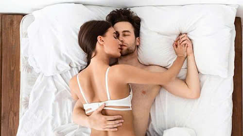 Vợ chồng quan hệ mỗi ngày có tốt không khi khỏe mạnh